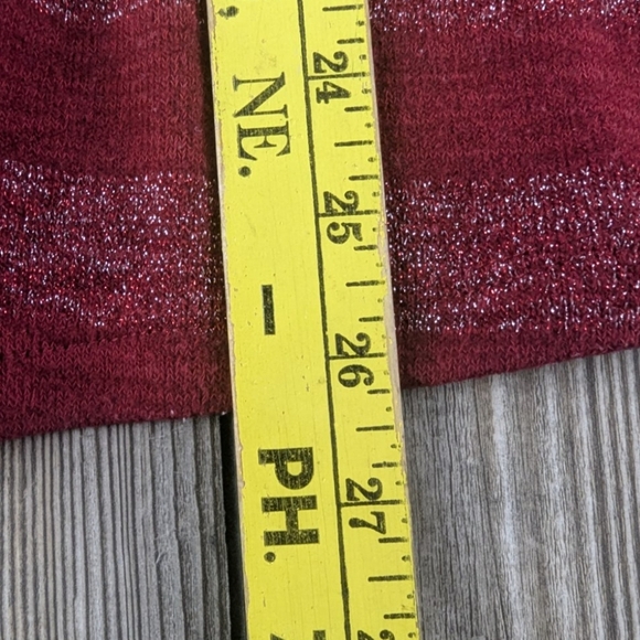 Three Seasons Maternity RED with sparkle threads size large 3/4 sleeves - Picture 7 of 7